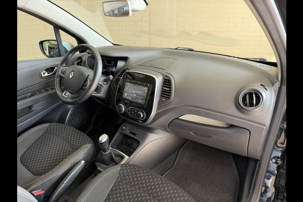 Renault Captur 0.9 TCe Intens | Navi | 17 " | PDC | Stoelverwarming | Led | Bluetooth | Clima | Keurig netjes onderhouden.