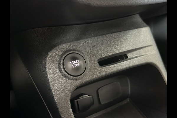 Renault Captur 0.9 TCe Intens | Navi | 17 " | PDC | Stoelverwarming | Led | Bluetooth | Clima | Keurig netjes onderhouden.