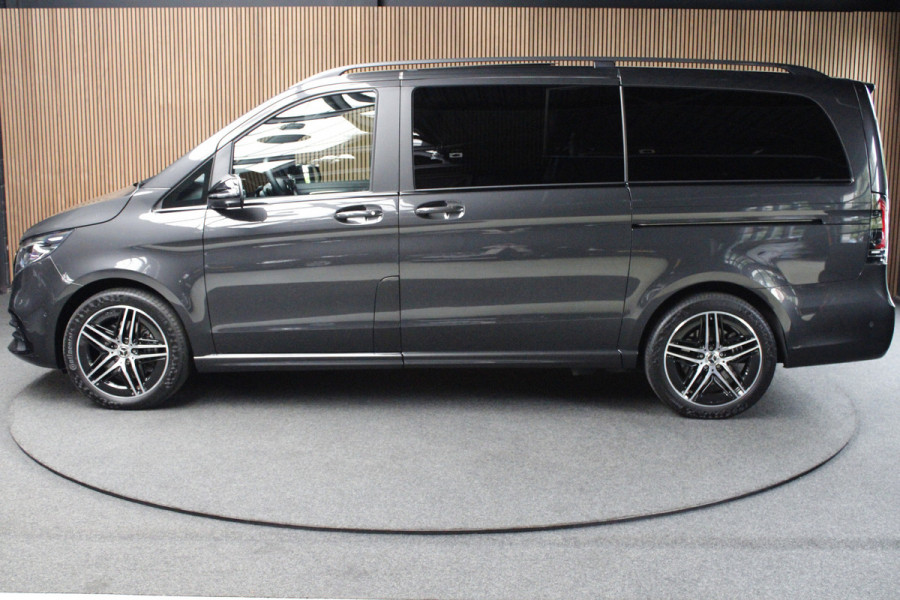 Mercedes-Benz V-Klasse 300d 4M Lang DC AMG-line 360 Burmester Panoramadak Distronic Carplay Carbon Black Pack Leer PTS Elektr. schuifdeuren Elektr. achterklep Alcantara binnenhemel Memory seats Stoelverwarming LM velgen