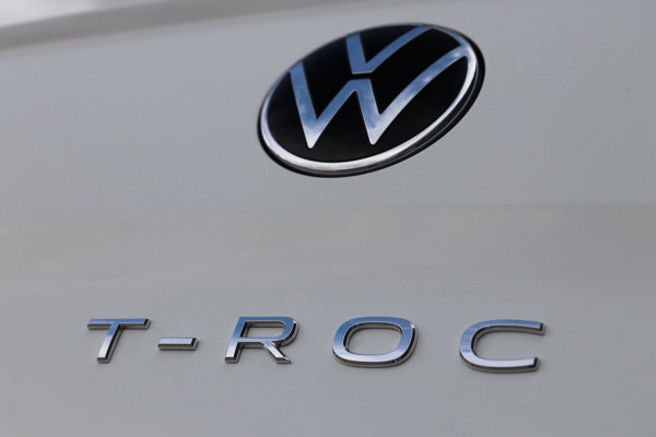 Volkswagen T-Roc 1.5 TSI 3x R-Line / PANO / ACC / VIRTUAL / CAMERA / KEYLESS / STUUR+STOELVERW