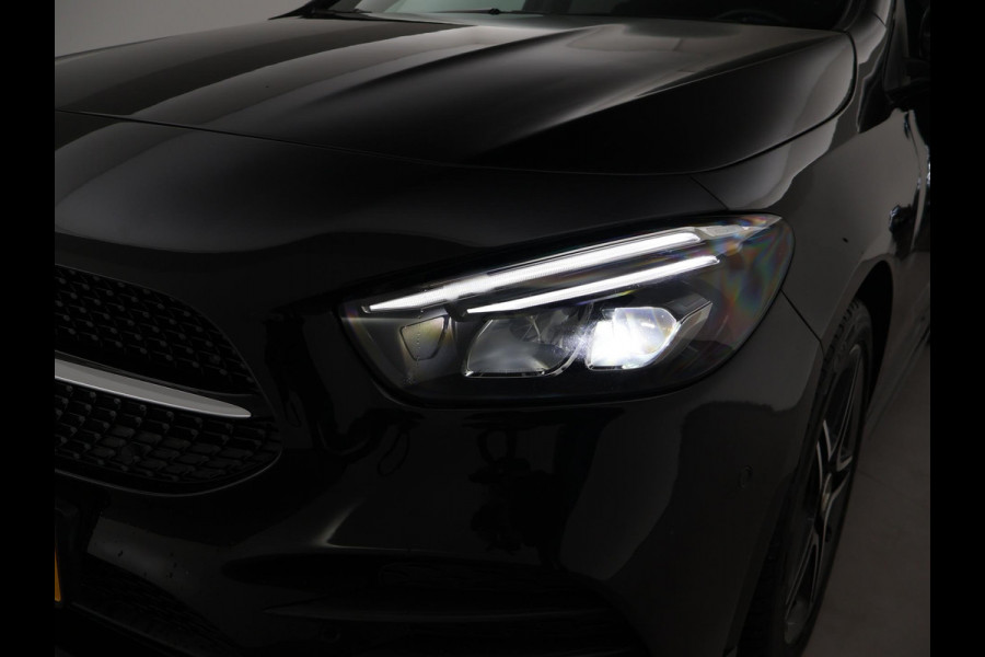 Mercedes-Benz B-Klasse 250e 218 PK AMG NIGHT + SFEERVERLICHTING | CAMERA | 18 INCH | STOELVERWARMING