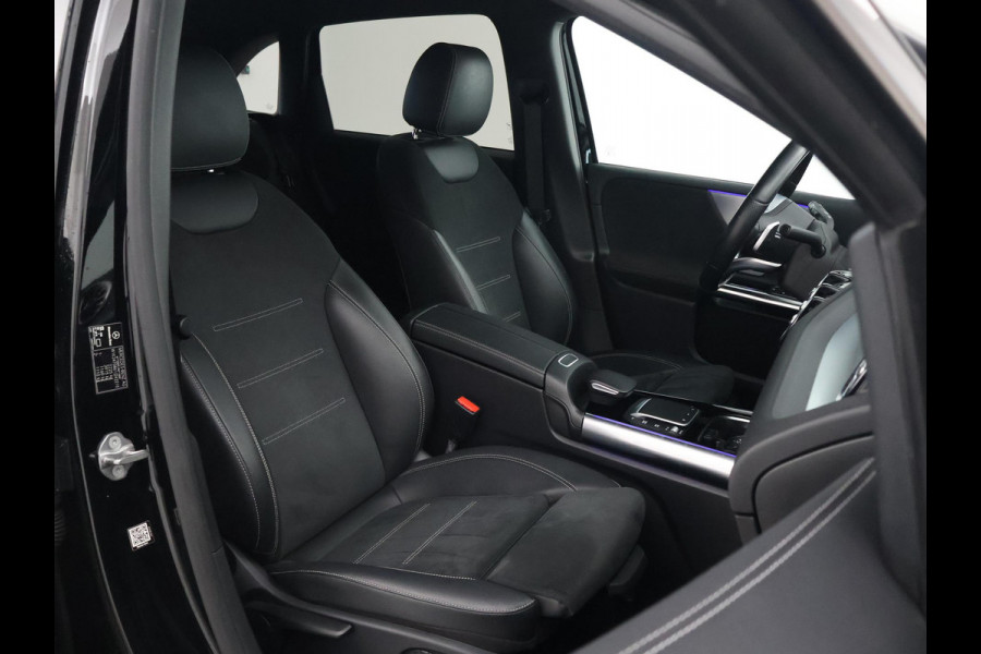 Mercedes-Benz B-Klasse 250e 218 PK AMG NIGHT + SFEERVERLICHTING | CAMERA | 18 INCH | STOELVERWARMING