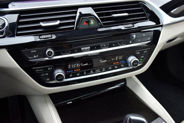 BMW 5 Serie 530i High Executive Edition*Dak*Navi*360Cam*M-Pakket*20"inch