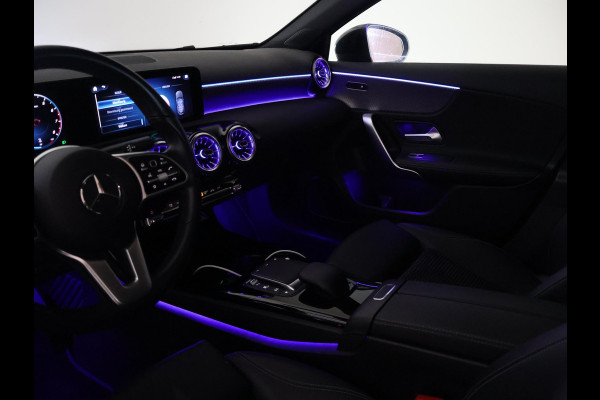 Mercedes-Benz A-Klasse 180 AUT. + PANORAMA SCHUIFDAK | SFEERVERLICHTING | MBUX WIDESCREEN | CAMERA