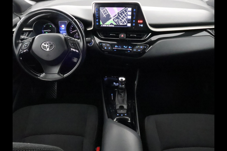 Toyota C-HR 1.8 Hybrid Executive Limited Bi-Tone | Navigatie | Stoelverwarming | Dodehoek Detectie | Camera |