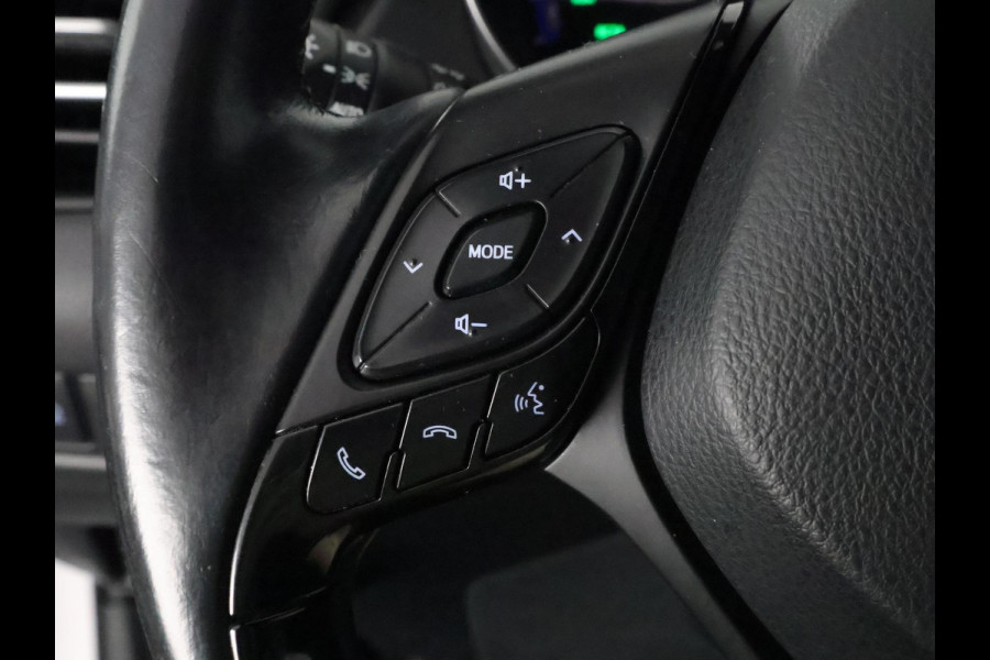 Toyota C-HR 1.8 Hybrid Executive Limited Bi-Tone | Navigatie | Stoelverwarming | Dodehoek Detectie | Camera |