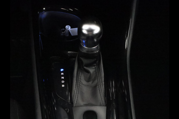 Toyota C-HR 1.8 Hybrid Executive Limited Bi-Tone | Navigatie | Stoelverwarming | Dodehoek Detectie | Camera |