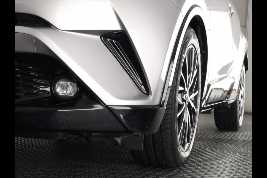Toyota C-HR 1.8 Hybrid Executive Limited Bi-Tone | Navigatie | Stoelverwarming | Dodehoek Detectie | Camera |
