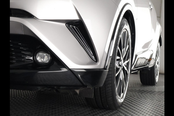 Toyota C-HR 1.8 Hybrid Executive Limited Bi-Tone | Navigatie | Stoelverwarming | Dodehoek Detectie | Camera |