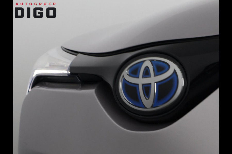Toyota C-HR 1.8 Hybrid Executive Limited Bi-Tone | Navigatie | Stoelverwarming | Dodehoek Detectie | Camera |