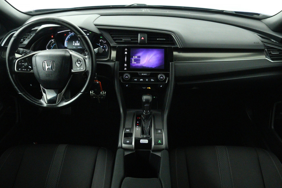 Honda Civic 1.0 i-VTEC Elegance (TREKHAAK, DIGITALE COCKPIT, CAMERA, STOELVERWARMING, CRUISE ADAPTIEF, PARKEERSENSOREN)