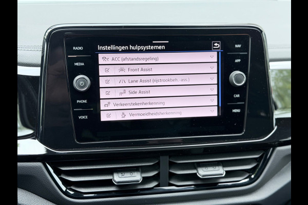 Volkswagen T-Roc 1.5 TSI 3x R-Line Pano/IQ.Light/Camera