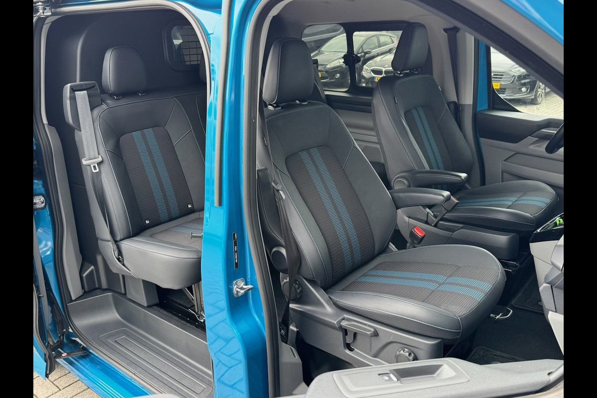 Ford Transit Custom 320 2.0 TDCI L1H1 Sport DC AWD 170pk | Elekt. Trekhaak | 19 inch | 5-pers | Digi Spiegel | Garantie 2028 | 4WD