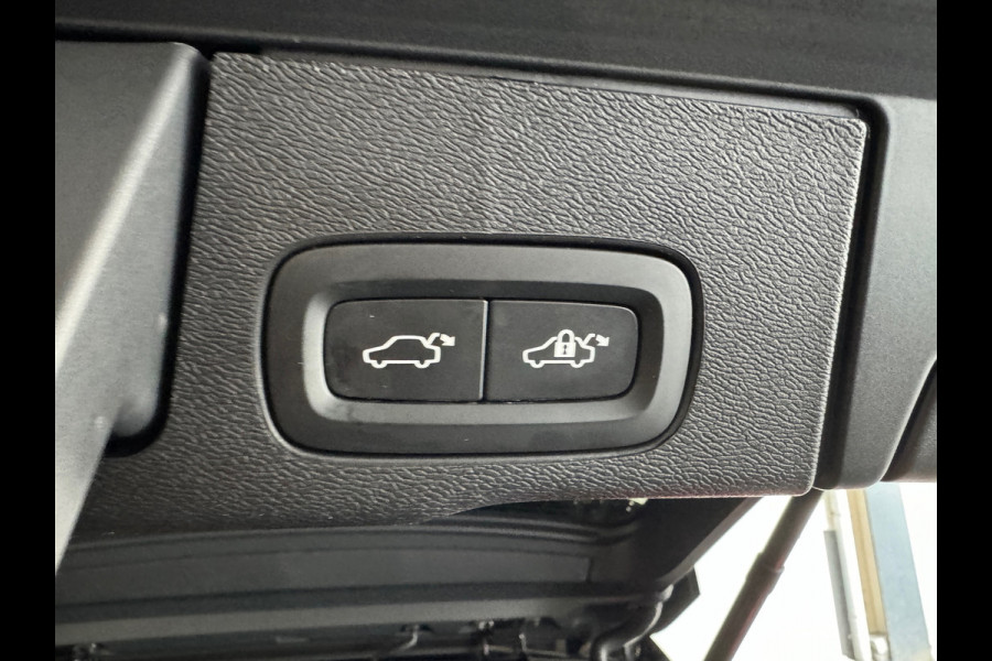 Volvo XC60 2.0 T8 Plug-in hybrid AWD Ultimate Bright PoleStar