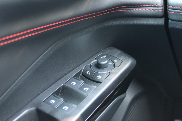 Ford Puma 1.0 EcoBoost Hybrid ST-Line | Nieuw model | Sync4 | Led Matrix | Winterpack | Assistentiepack