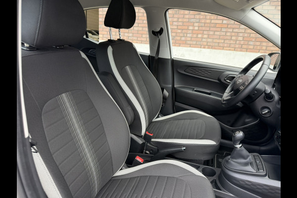 Hyundai i10 1.0 Comfort / Apple CarPlay-Android / Navigatie + Camera / Cruisie Control / 1e Eigenaar / NED-Hyundai