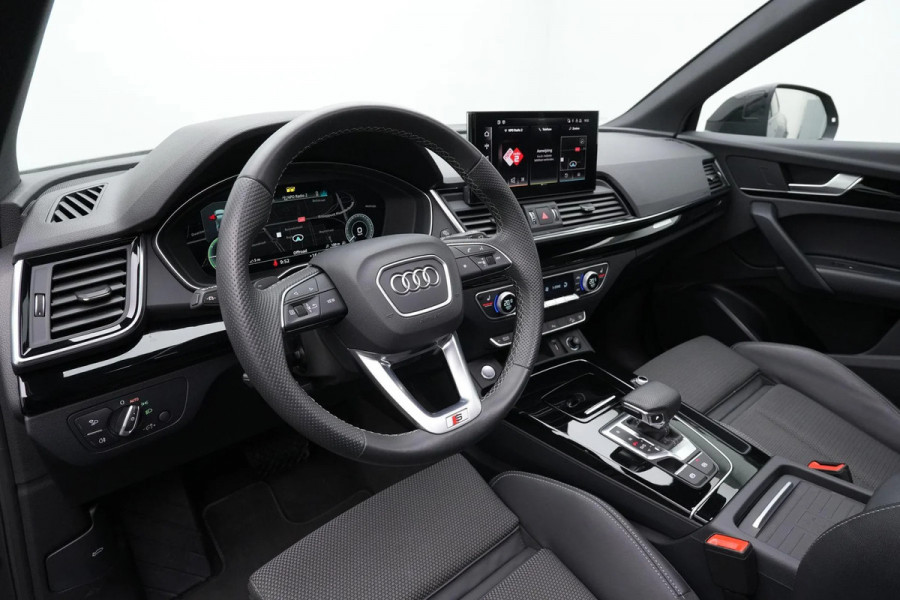 Audi Q5 50 TFSI e S edition S-Line | Panoramadak | Adaptive Cruise Control | Stoelverwarming | Ambiance Verlichting | Camera | Navigatie | Apple Carplay | Keyless | SOH 92%