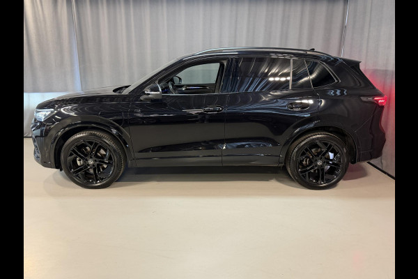 Volkswagen Tiguan 1.5 eHybrid R-Line Black Style 272pk 20"/VOL Leder + memory/Trekhaak/Harman Kardon/Stuur + stoelverwarming + koeling/Matrix LED/Dodehoek/Head-up