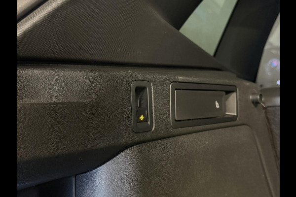 Volkswagen Tiguan 1.5 eHybrid R-Line Black Style 272pk 20"/VOL Leder + memory/Trekhaak/Harman Kardon/Stuur + stoelverwarming + koeling/Matrix LED/Dodehoek/Head-up