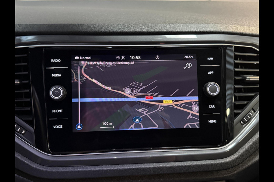 Volkswagen T-Roc 1.5 TSI Sport Business R 19"/Panoramadak/Trekhaak/Dodehoek/Camera/Adaptieve cruise/Apple Carplay & Android Auto/Camera/PDC v+a