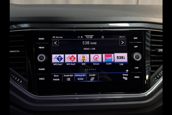 Volkswagen T-Roc 1.5 TSI Sport Business R 19"/Panoramadak/Trekhaak/Dodehoek/Camera/Adaptieve cruise/Apple Carplay & Android Auto/Camera/PDC v+a