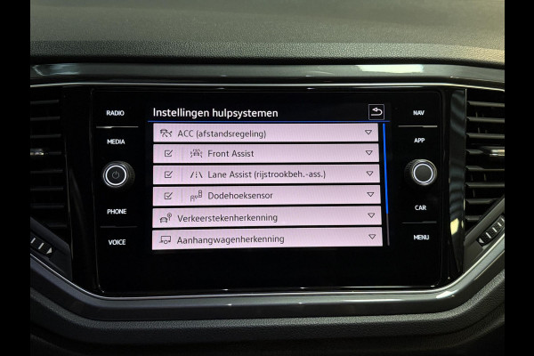 Volkswagen T-Roc 1.5 TSI Sport Business R 19"/Panoramadak/Trekhaak/Dodehoek/Camera/Adaptieve cruise/Apple Carplay & Android Auto/Camera/PDC v+a