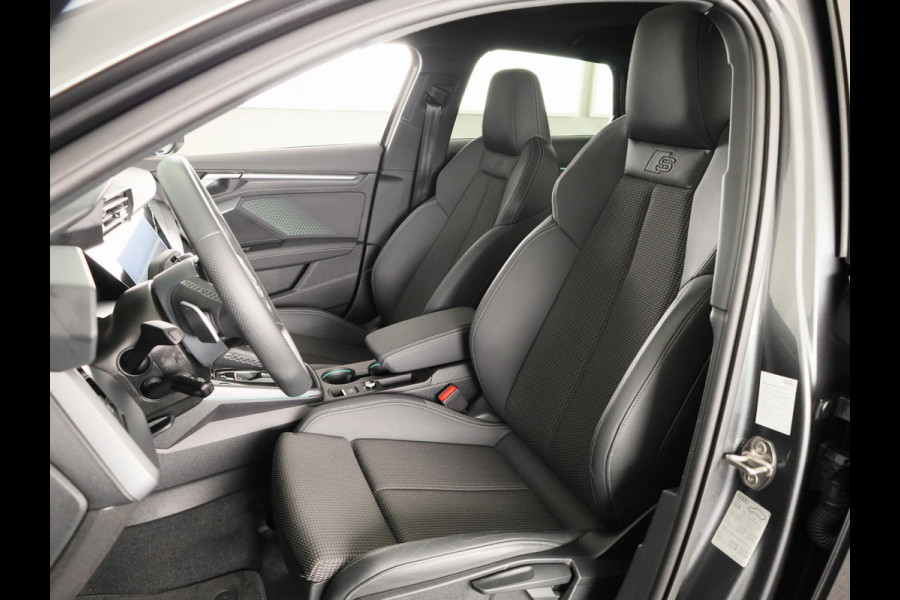 Audi A3 Sportback 40 TFSI e S edition 204 pk S-tronic | Verlengde garantie | Navigatie | Panoramadak | Parkeersensoren (Park assist) | Achteruitrijcamera | S-Line |
