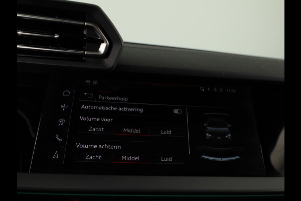 Audi A3 Sportback 40 TFSI e S edition 204 pk S-tronic | Verlengde garantie | Navigatie | Panoramadak | Parkeersensoren (Park assist) | Achteruitrijcamera | S-Line |