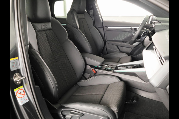 Audi A3 Sportback 40 TFSI e S edition 204 pk S-tronic | Verlengde garantie | Navigatie | Panoramadak | Parkeersensoren (Park assist) | Achteruitrijcamera | S-Line |