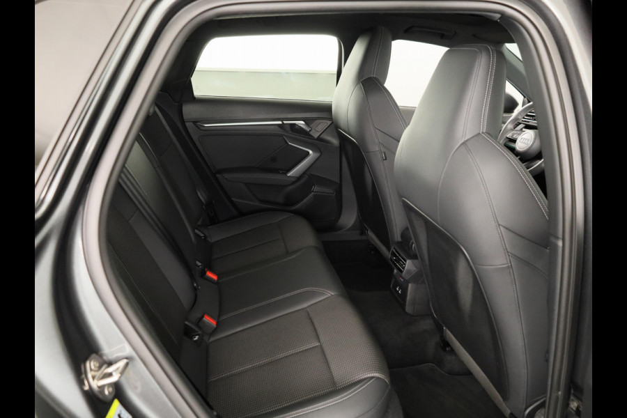 Audi A3 Sportback 40 TFSI e S edition 204 pk S-tronic | Verlengde garantie | Navigatie | Panoramadak | Parkeersensoren (Park assist) | Achteruitrijcamera | S-Line |