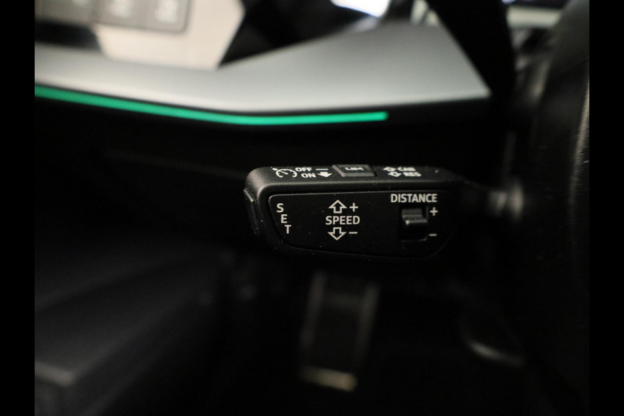 Audi A3 Sportback 40 TFSI e S edition 204 pk S-tronic | Verlengde garantie | Navigatie | Panoramadak | Parkeersensoren (Park assist) | Achteruitrijcamera | S-Line |