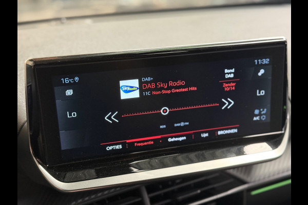 Peugeot 2008 1.2 PureTech GT | Automaat | keyless | Camera | Cruise | CarPlay | Navi