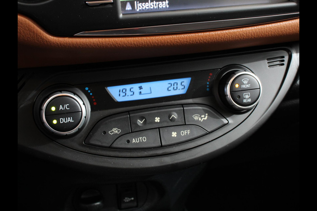 Toyota Yaris 1.5 Automaat Hybrid Active Camera Climate Control Cruise Control Navigatie Bluetooth 29339 km!