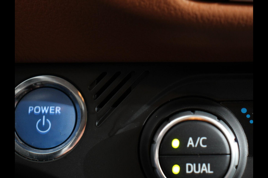 Toyota Yaris 1.5 Automaat Hybrid Active Camera Climate Control Cruise Control Navigatie Bluetooth 29339 km!