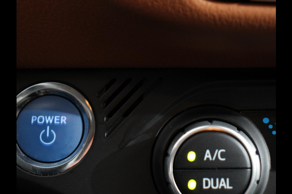 Toyota Yaris 1.5 Automaat Hybrid Active Camera Climate Control Cruise Control Navigatie Bluetooth 29339 km!