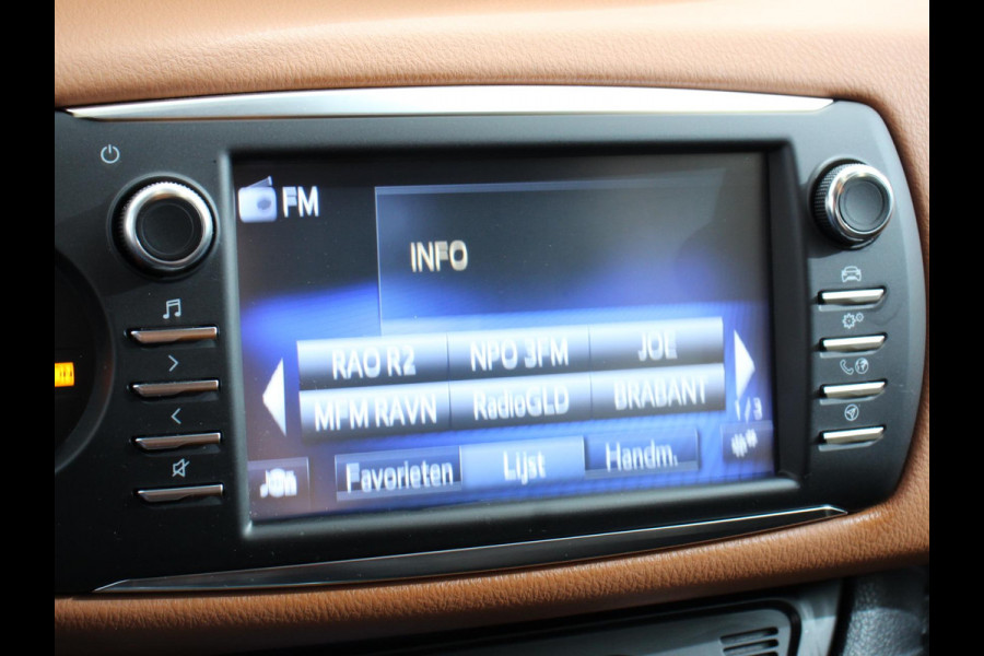 Toyota Yaris 1.5 Automaat Hybrid Active Camera Climate Control Cruise Control Navigatie Bluetooth 29339 km!