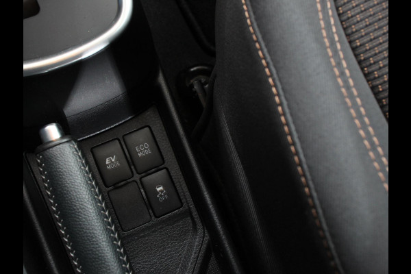 Toyota Yaris 1.5 Automaat Hybrid Active Camera Climate Control Cruise Control Navigatie Bluetooth 29339 km!