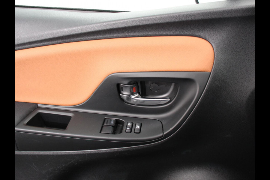 Toyota Yaris 1.5 Automaat Hybrid Active Camera Climate Control Cruise Control Navigatie Bluetooth 29339 km!