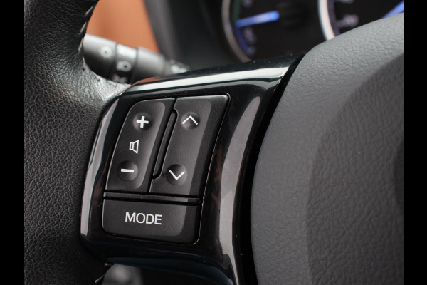 Toyota Yaris 1.5 Automaat Hybrid Active Camera Climate Control Cruise Control Navigatie Bluetooth 29339 km!
