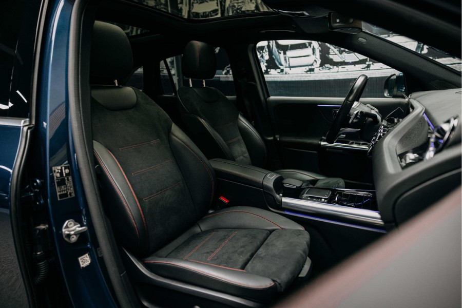 Mercedes-Benz GLA 180 d Business Solution AMG | AMG-Line | Pano | Stoelverwarming | Achteruitrijcamera |