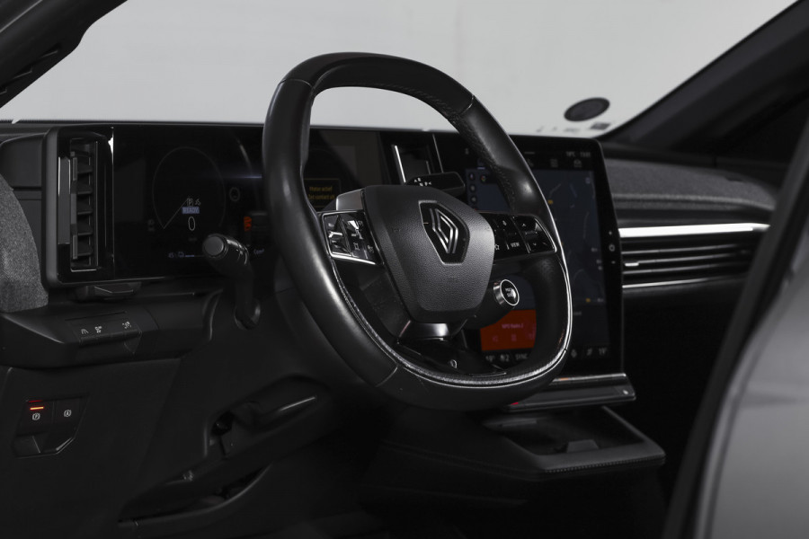 Renault Mégane E-Tech EV60 Optimum Charge Techno | Dig.Cockpit | Adapt.Cruise | Stoel-+Stuurverw. | 360 camera | NAV+App.Connect | Auto. Airco | Trekhaak | LM 20" |