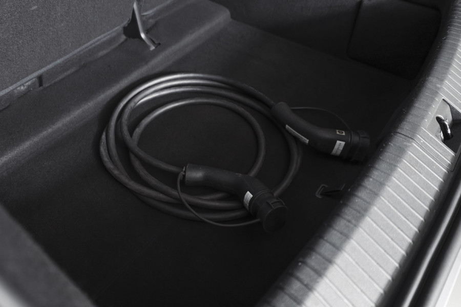 Renault Mégane E-Tech EV60 Optimum Charge Techno | Dig.Cockpit | Adapt.Cruise | Stoel-+Stuurverw. | 360 camera | NAV+App.Connect | Auto. Airco | Trekhaak | LM 20" |