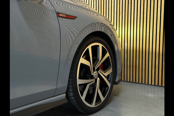 Volkswagen Golf 2.0 TSI GTI PANO|H&K|STOEL VENTILATIE & VERWARMING|MATRIX|MEMORY|LEDER|ACC|AMBIENT|19 INCH