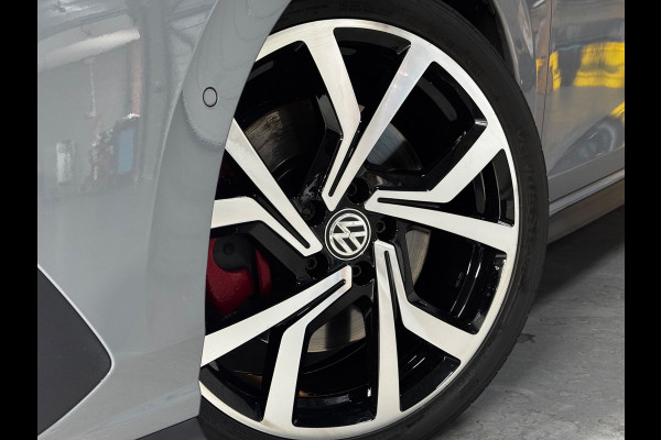 Volkswagen Golf 2.0 TSI GTI PANO|H&K|STOEL VENTILATIE & VERWARMING|MATRIX|MEMORY|LEDER|ACC|AMBIENT|19 INCH