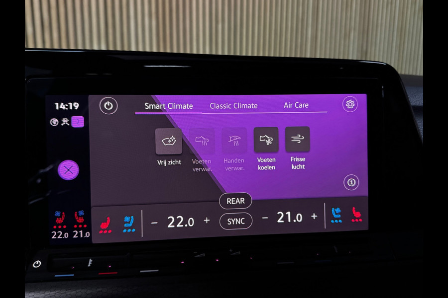 Volkswagen Golf 2.0 TSI GTI PANO|H&K|STOEL VENTILATIE & VERWARMING|MATRIX|MEMORY|LEDER|ACC|AMBIENT|19 INCH