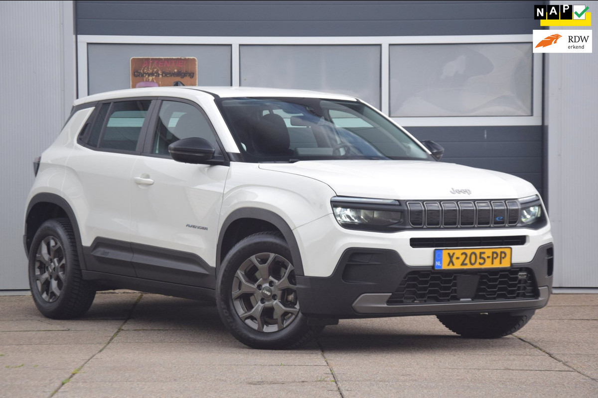 Jeep Avenger Longitude 54 kWh APPLE CARPLAY/WARMTEPOMP/LED KOPLAMPEN