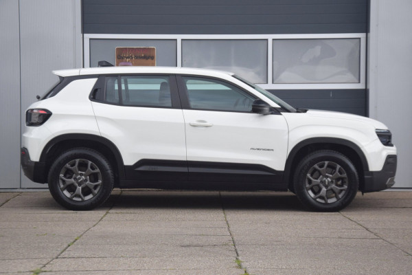Jeep Avenger Longitude 54 kWh APPLE CARPLAY/WARMTEPOMP/LED KOPLAMPEN