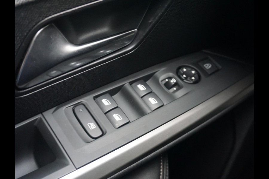 Peugeot 5008 1.2 Hybrid 145 Allure 7p Camera achter