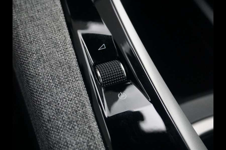 Peugeot 5008 1.2 Hybrid 145 Allure 7p Camera achter