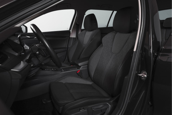 Škoda Octavia Combi 1.5 e-TSI 150 PK Business Edition Plus - Automaat | Dig.Cockpit | Adapt.Cruise | Stoel-+Stuurverw. | Camera | PDC | NAV+App.Connect | Auto. Airco | LM 17" | All Seasons |